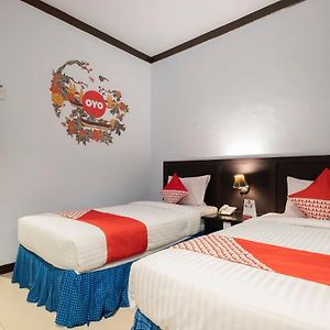 Kamar kembar standard